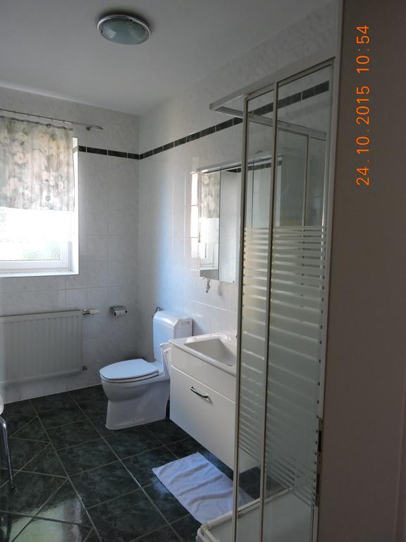 Gaestehaus Haagen Bad Waltersdorf Habitación foto